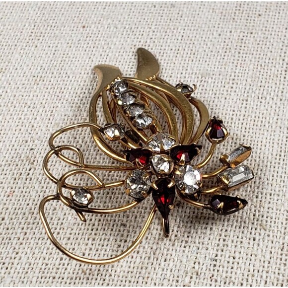 Vintage Red & White Crystal Rhinestone Flower 1/20 10Kt GF Brooch Pendant - Picture 11 of 16